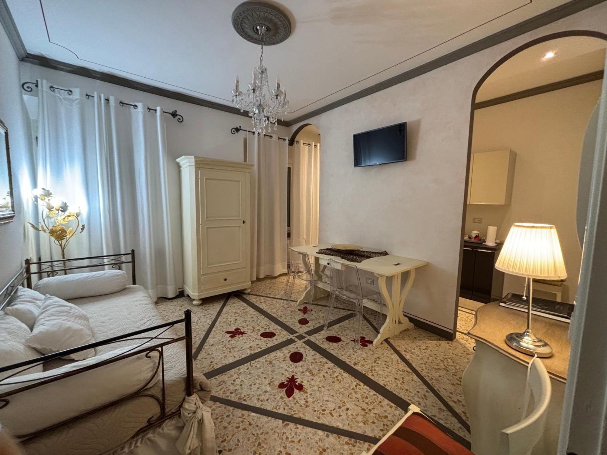 Palazzo Mari Suite & Rooms B&B Montevarchi Exteriér fotografie