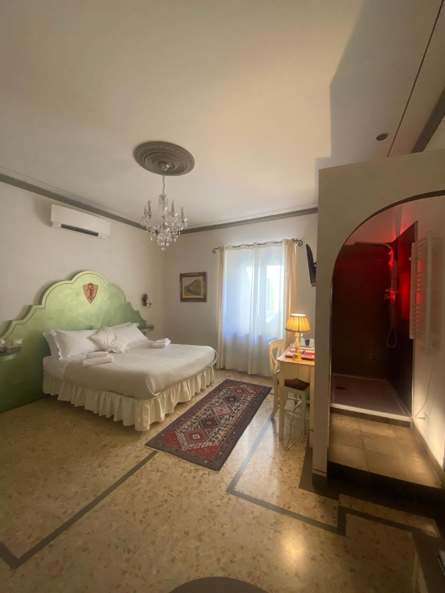 Palazzo Mari Suite & Rooms B&B Montevarchi Exteriér fotografie